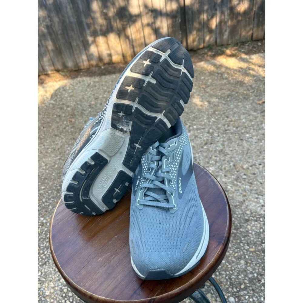 Brooks Ghost 14 Mens Size 15 Gray Athletic Lace Up Closure